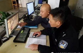 “只因?yàn)樵谌巳褐卸嗫戳四阋谎邸?></a>
												</div>
												<div   id=